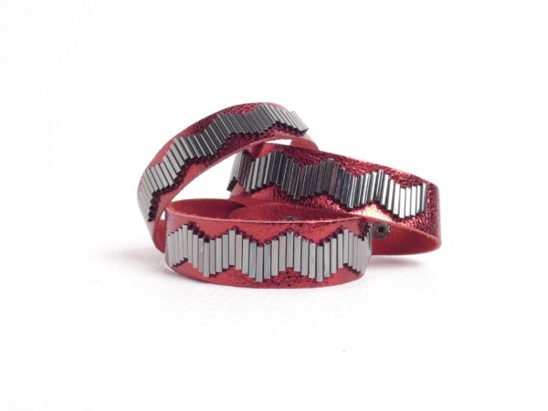 armband fay - rood glitter leer met zilveren staafjes - tas van sas